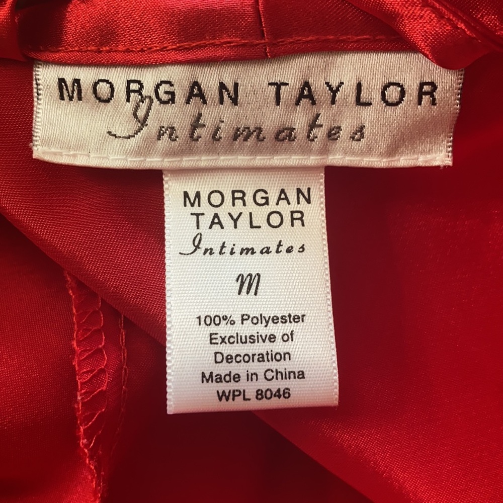 Morgana Taylor Red Sill Robe - Picture 3 of 3